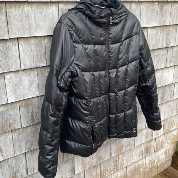Spyder
Peak Synthetic & Down filled Jacket - Picture 3 of 13